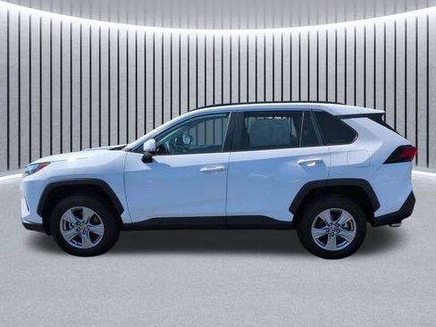 Used 2024 Toyota RAV4 XLE FWD image 9