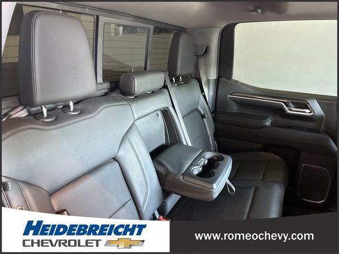 Certified 2022 Chevrolet Silverado 1500 LTZ w/ Technology Package AWD/4WD image 34