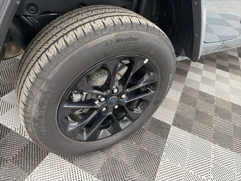 Used 2025 Jeep Wrangler Unlimited Sahara w/ Safety Group AWD/4WD image 9