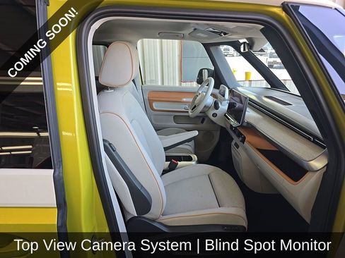 Used 2025 Volkswagen ID. Buzz Pro S Plus AWD/4WD image 6