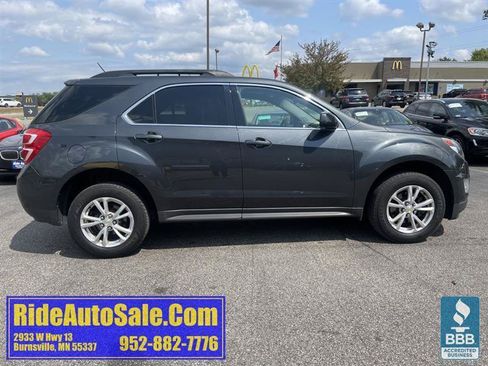 Used 2017 Chevrolet Equinox LT w/ Convenience Package AWD/4WD image 4