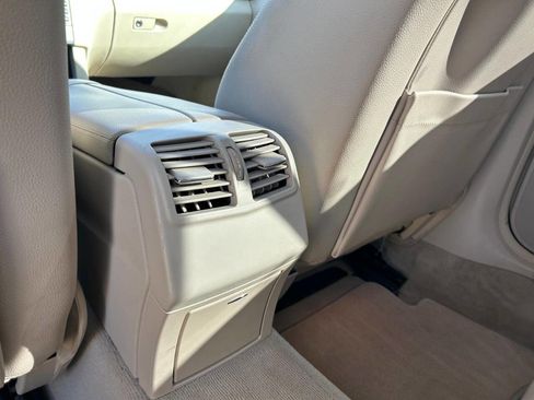 Used 2014 Mercedes-Benz E 350 Sedan image 18