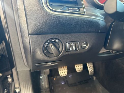 Used 2015 Dodge Challenger SRT Hellcat image 37