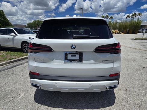 New 2026 BMW X5 sDrive40i w/ Climate Comfort Package RWD image 5