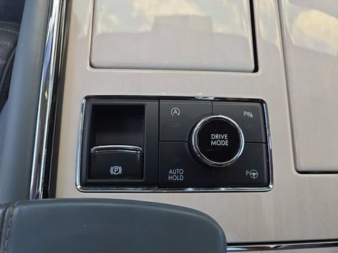 Used 2021 Lincoln Navigator L Black Label w/ Cargo Convenience Package AWD/4WD image 29