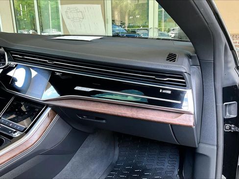 Used 2024 Audi Q8 Premium Plus w/ Premium Plus Package image 19