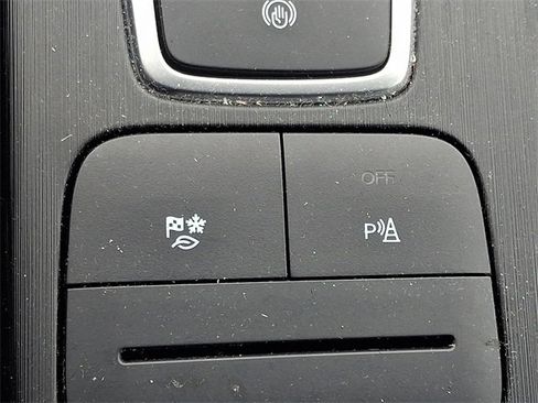 Used 2022 Ford Escape Titanium image 24