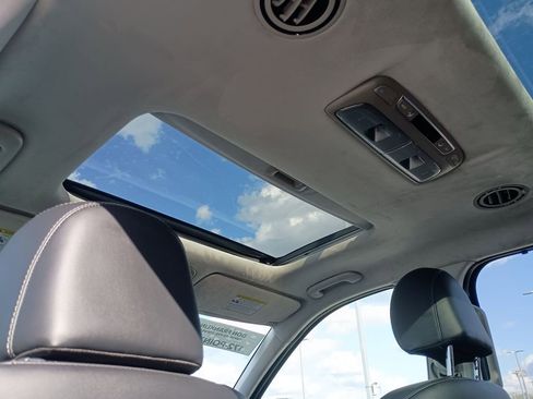 Used 2024 Kia Telluride SX Prestige w/ Towing Package image 28