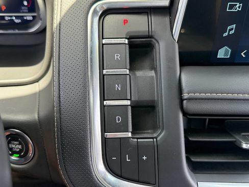 Used 2023 Chevrolet Tahoe Premier RWD image 30