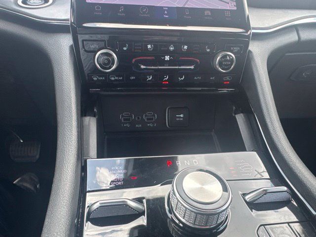 Used 2023 Jeep Grand Cherokee Overland w/ Adv Protech Group III AWD/4WD image 20