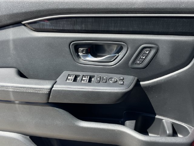 Used 2025 Honda Pilot Elite image 24