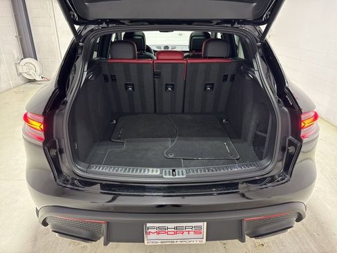 Used 2025 Porsche Macan Turbo image 33