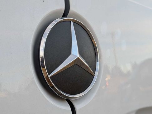 Used 2025 Mercedes-Benz Sprinter 2500 image 19