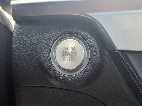 Used 2025 Kia Telluride S FWD image 36