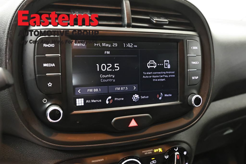 Used 2023 Kia Soul LX FWD image 20