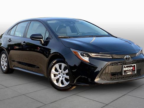 Used 2022 Toyota Corolla LE FWD image 3