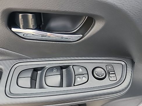 New 2025 Nissan Versa SV w/ Trunk Package image 7