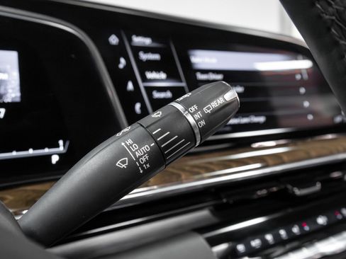 Used 2022 Cadillac Escalade Sport Platinum image 10