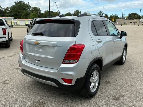 Used 2022 Chevrolet Trax LT w/ LT Convenience Package AWD/4WD image 18