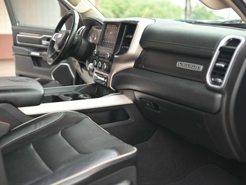 Used 2020 RAM 1500 Laramie RWD image 15
