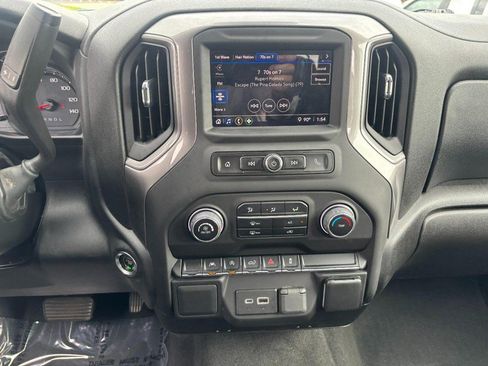 Used 2023 Chevrolet Silverado 1500 Custom AWD/4WD image 15