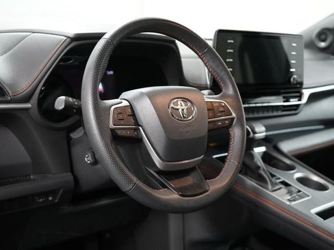 Used 2024 Toyota Sienna XSE w/ XSE Premium Package FWD image 13