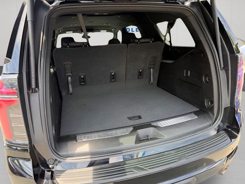 Used 2025 Chevrolet Suburban Z71 AWD/4WD image 34