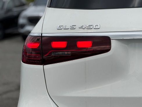 New 2026 Mercedes-Benz GLS 450 4MATIC image 11