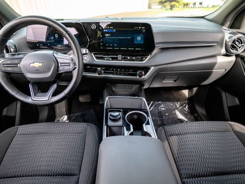 Certified 2026 Chevrolet Equinox LT w/ LPO, Floor Liner Package FWD image 9