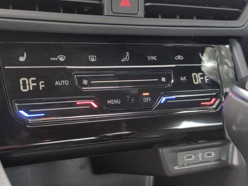 Used 2026 Volkswagen Jetta Sport FWD image 40