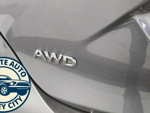 Used 2018 INFINITI QX30 AWD image 29