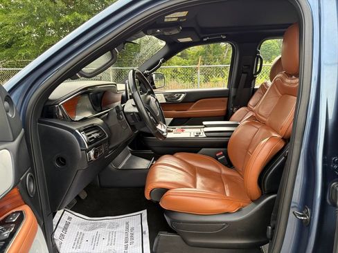 Used 2019 Lincoln Navigator L Reserve w/ Cargo Package AWD/4WD image 24