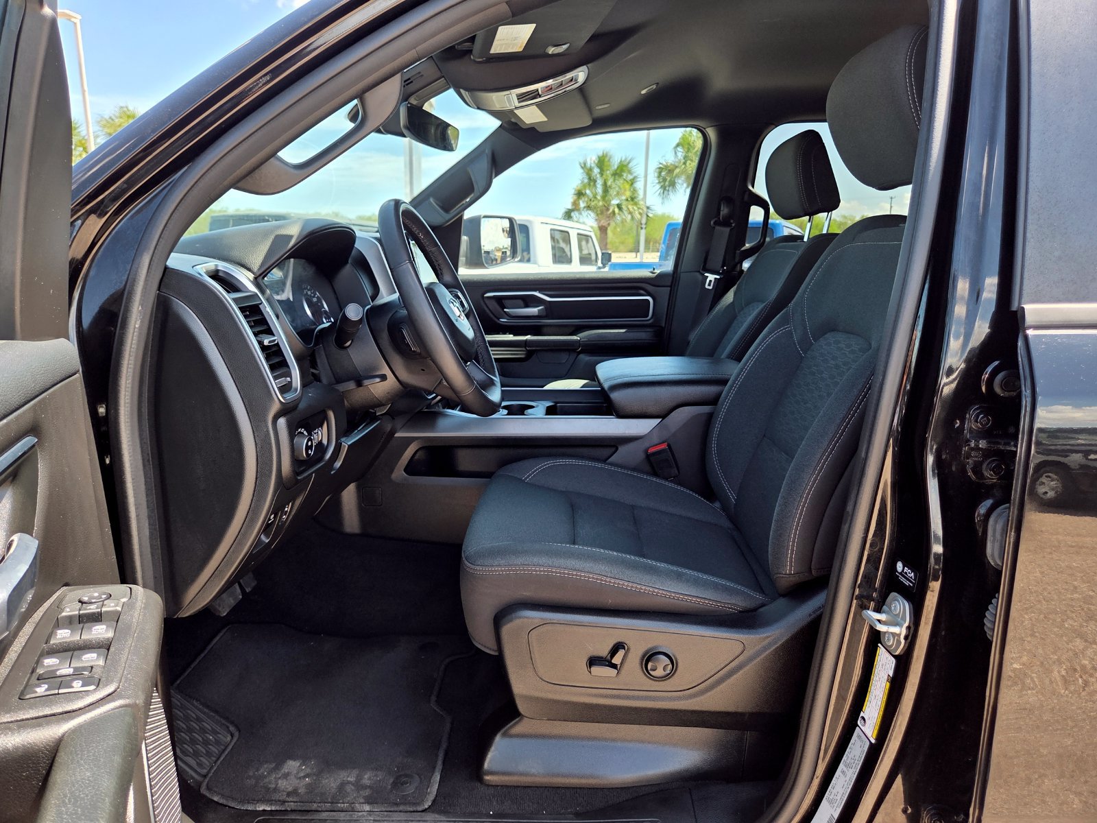 Used 2025 RAM 1500 Big Horn AWD/4WD image 16