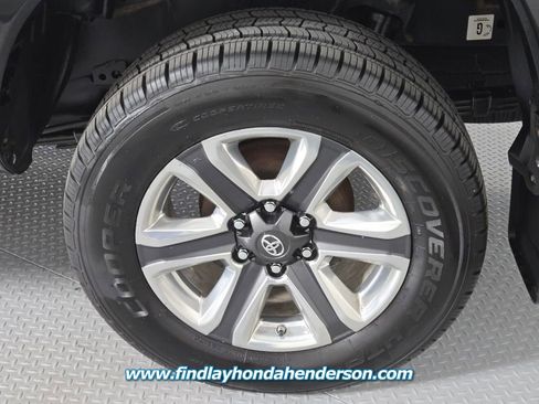 Used 2017 Toyota Tacoma Limited w/ Tow Package AWD/4WD image 10