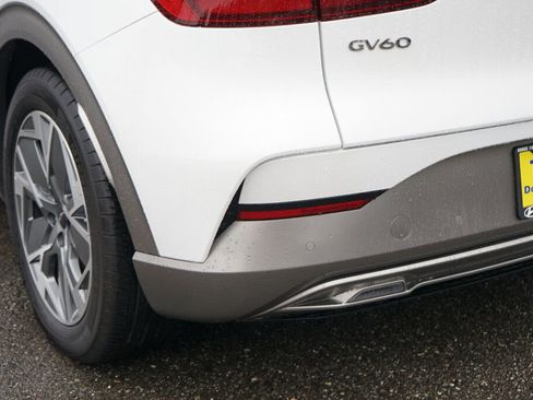 Used 2024 Genesis GV60 RWD image 11