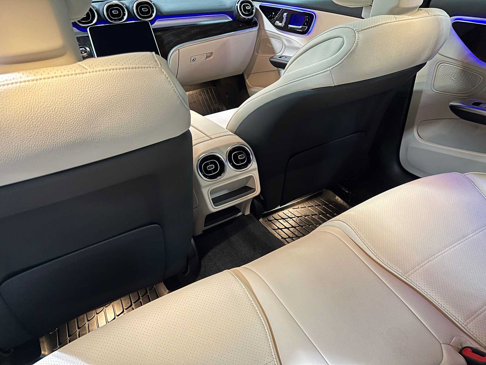 Used 2026 Mercedes-Benz C 300 4MATIC Sedan image 20