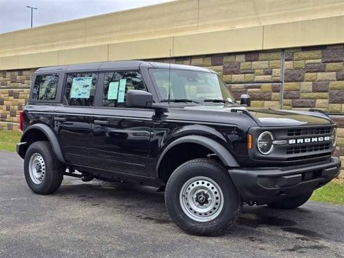 New 2026 Ford Bronco 4-Door AWD/4WD image 3
