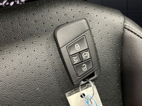 Used 2023 Volkswagen Atlas SEL R-Line AWD/4WD image 41