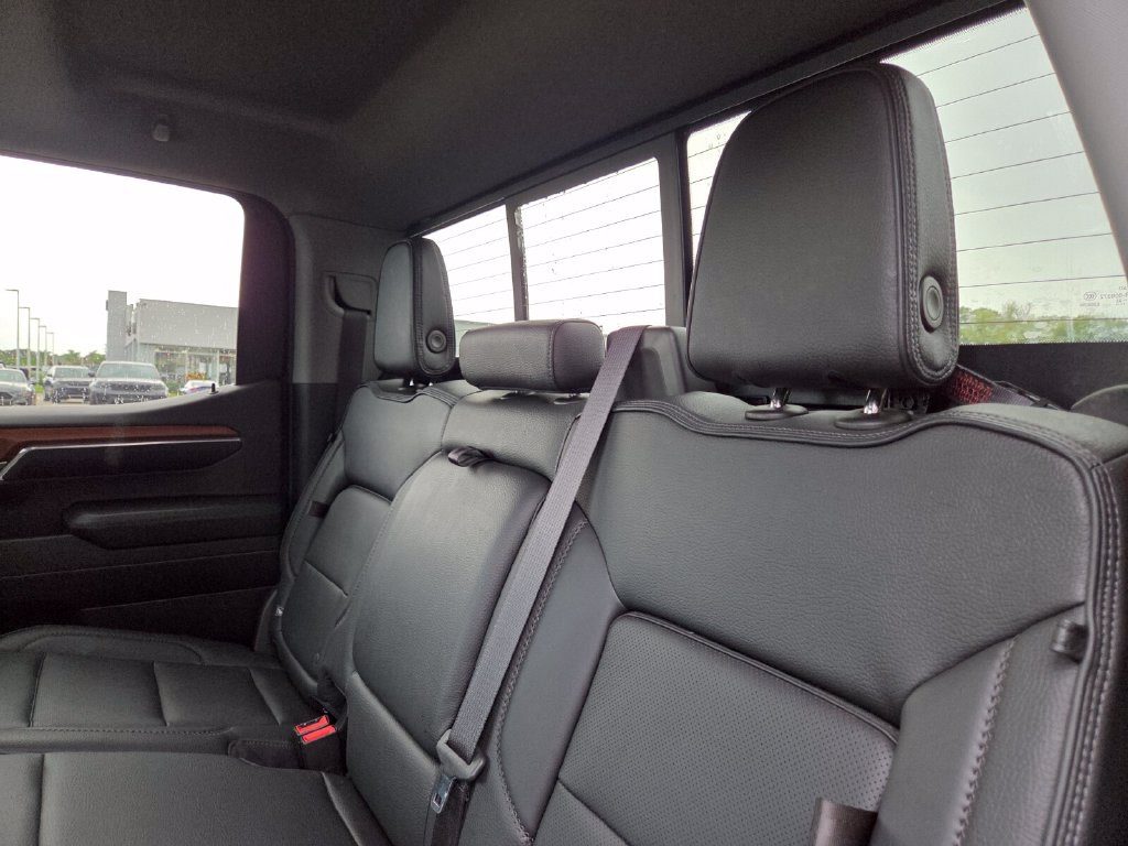 Used 2023 GMC Sierra 1500 Denali w/ Denali Carbonpro Edition AWD/4WD image 21