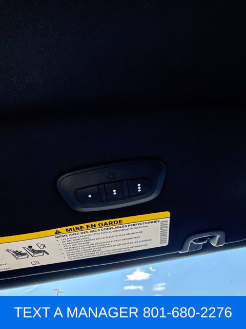 Used 2025 Chrysler Pacifica Limited FWD image 21