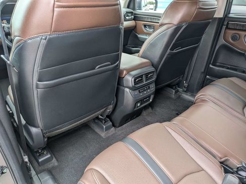 Certified 2024 Honda Pilot Elite image 17