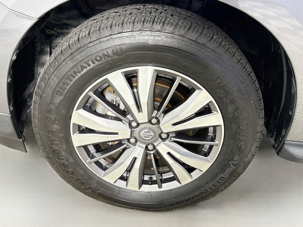 Used 2020 Nissan Pathfinder SV AWD/4WD image 37