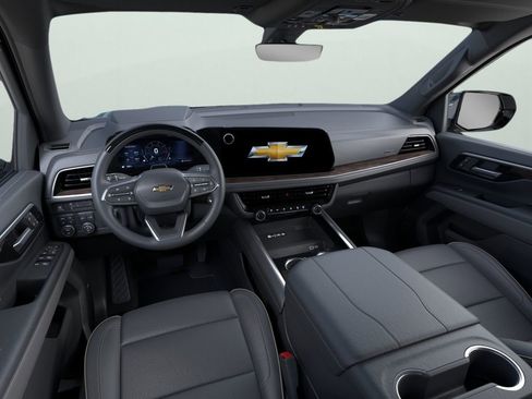 New 2026 Chevrolet Suburban Premier AWD/4WD image 9