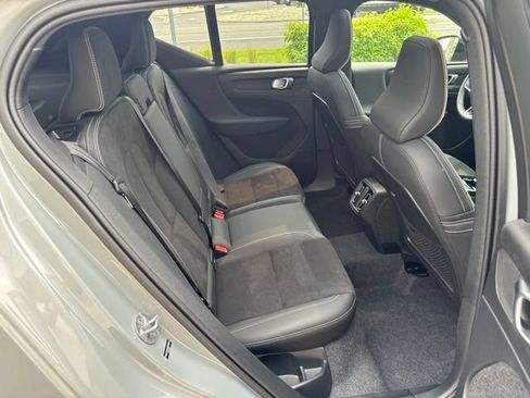 Certified 2025 Volvo XC40 B5 Plus AWD/4WD image 13