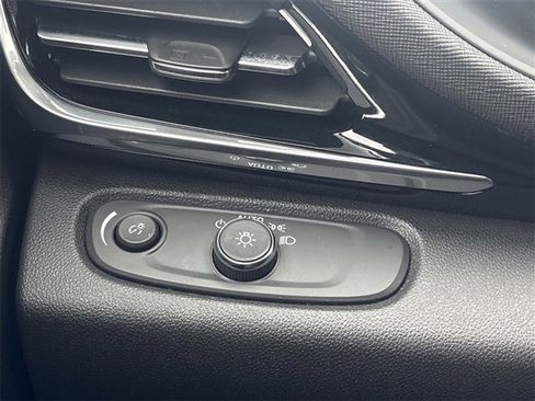 Certified 2024 Buick Envista Sport Touring w/ Convenience I Package image 17