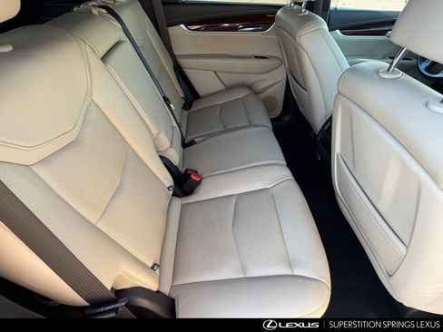 Used 2018 Cadillac XT5 Luxury w/ Driver Awareness Package image 13