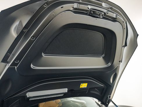 Used 2022 Ferrari SF90 Stradale image 57