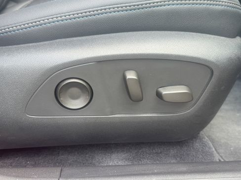 Used 2024 Chevrolet Equinox EV LT image 24