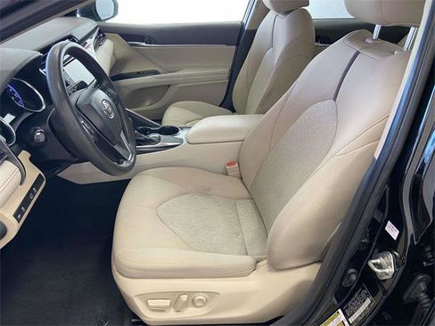 Certified 2020 Toyota Camry LE w/ Phone Cable & Charge Package image 16