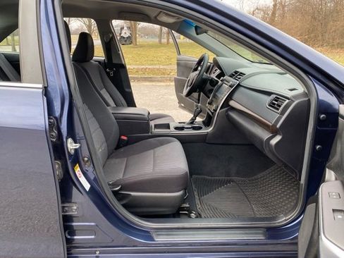 Used 2016 Toyota Camry LE FWD image 15